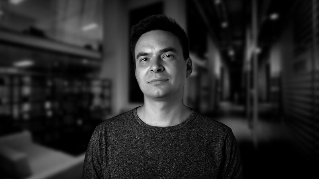 На фото ВЛАД ГАЛЯПА CREATIVE DIRECTOR provid
