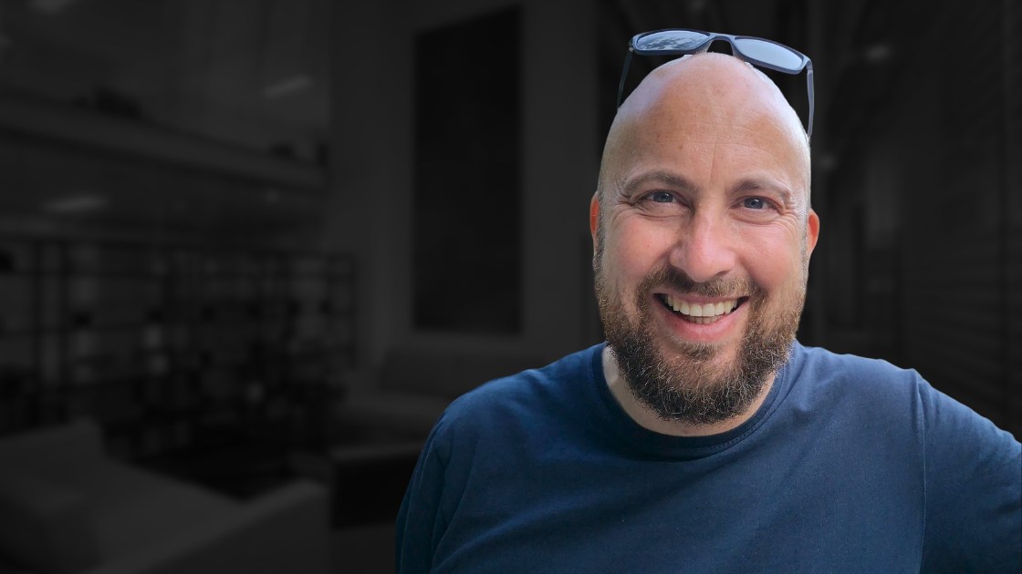 Сайт для громадських організацій Ian Bearder, CEO & founder Veedoo
