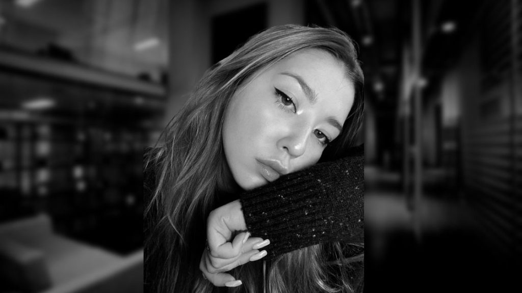 SMM-менеджеркою та owner-кою онлайн-кондитерською B'sweet'S Олею Брик