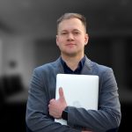 Без трудового договору шансів захистити свої права мало, але вони є, юрист Віталій Зубик про офіційні аспекти звільнення
